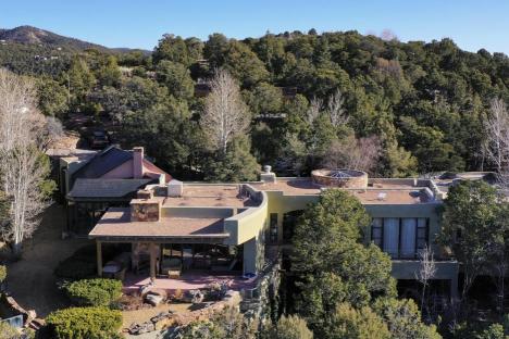 Aerial view of Gene Hackman's house.