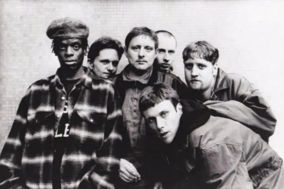 Paul Wagstaff dead: Happy Mondays and Black Grape star dies as ex-bandmate Bez leads tributes