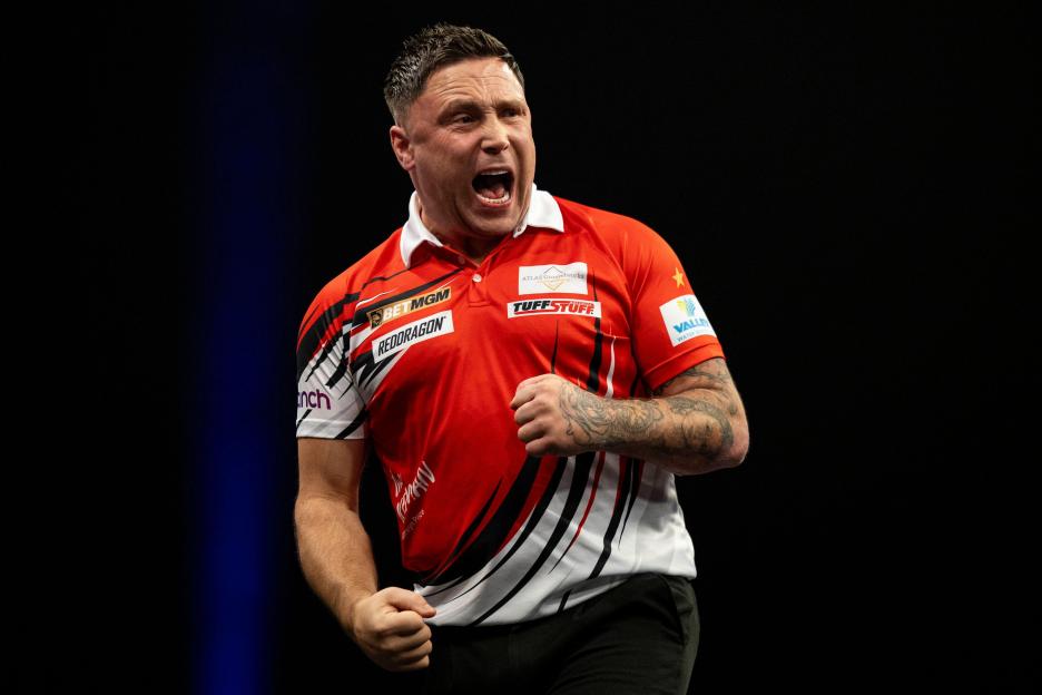 Gerwyn Price at the 2025 BetMGM Premier League darts.