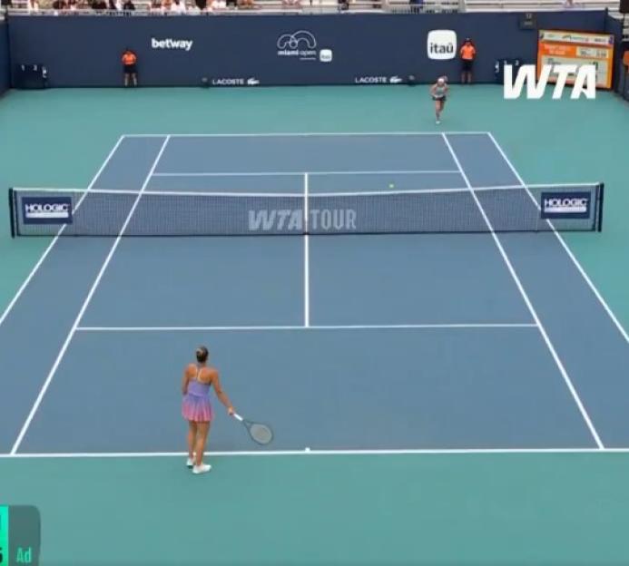 Screenshot of a tennis match.