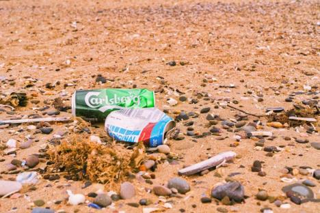 2AT81P9 Rubbish left behind on a Welsh beach after a Bank Holiday weekend, Rhyl, North Wales, August 2019