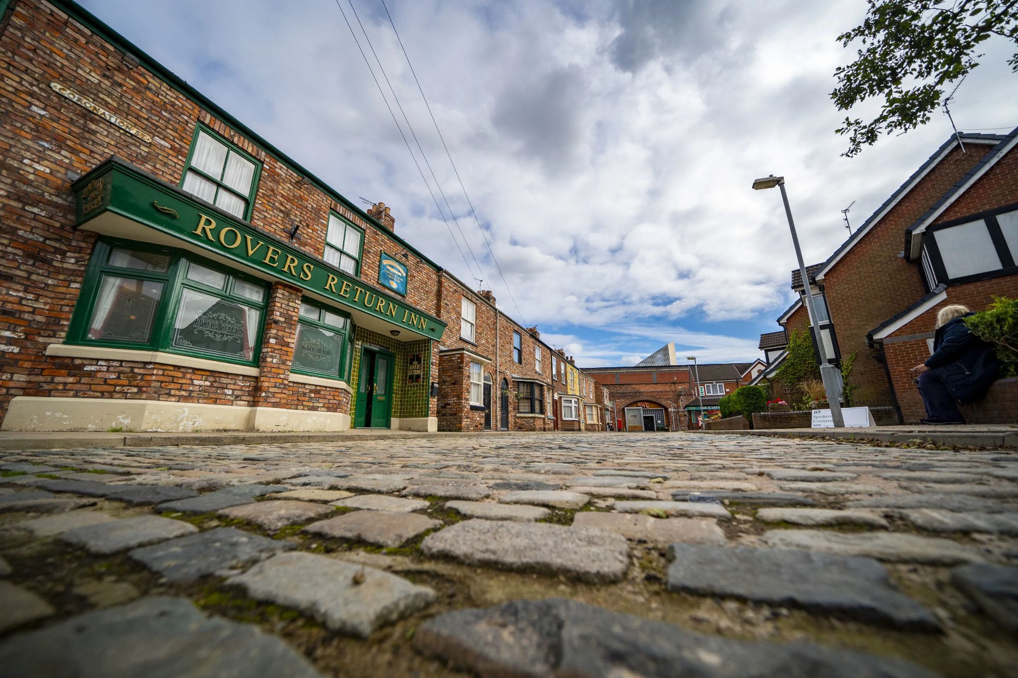 Coronation Street legend sparks rumours she’s returning on cast night out weeks after saying she’d ‘love’ soap comeback