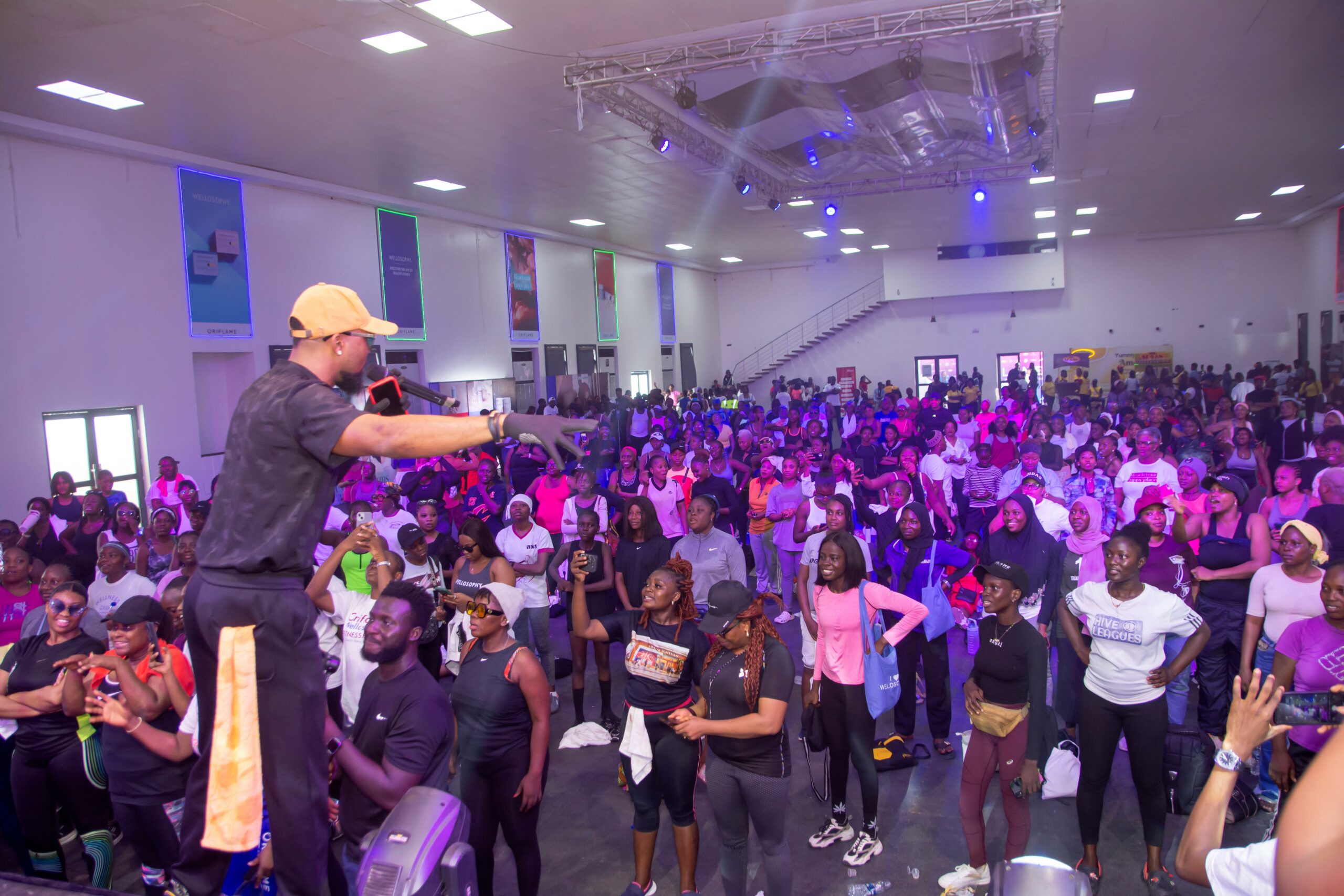 Over 1,000 Attendees Join the Oriflame Wellosophy Fitness Party for a Day of Wellness 16