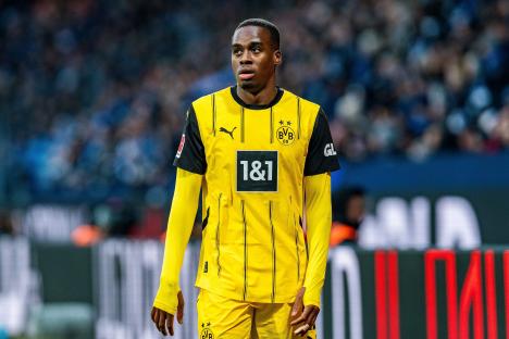 Jamie Gittens of Borussia Dortmund during a Bundesliga match.