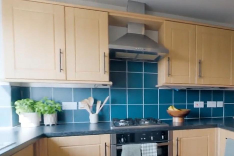 Stacey Solomon’s 12p way to transform your kitchen from bland to stylish in seconds with a Temu buy & it looks brand new