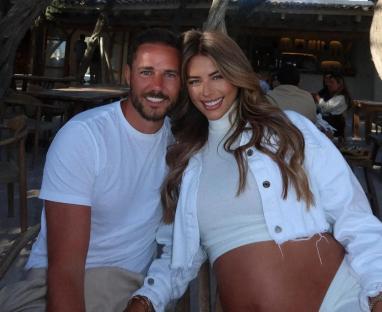Pregnant Arabella and her boyfriend Billy on a trip.