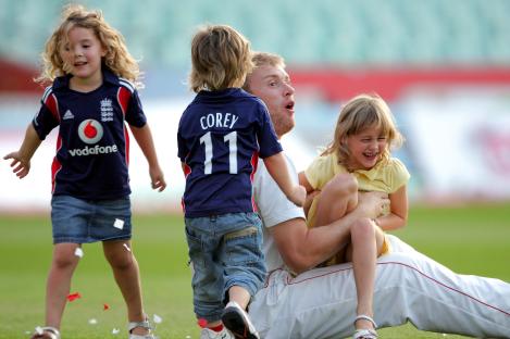 Andrew Flintoff with his children on the outfield after winning the Ashes.