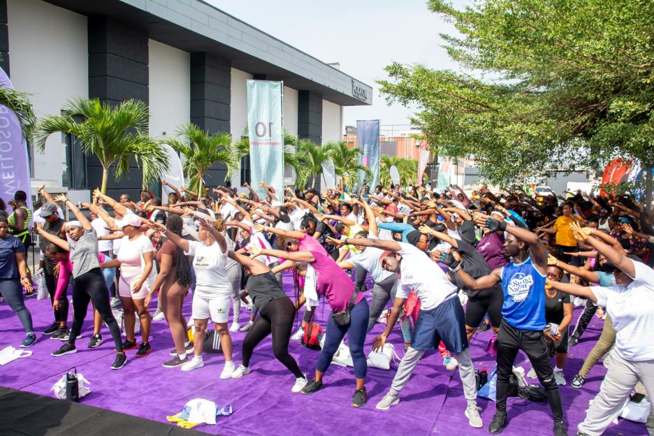 Over 1,000 Attendees Join the Oriflame Wellosophy Fitness Party for a Day of Wellness 24