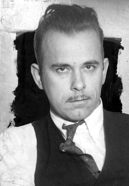 Black and white photo of John Dillinger.