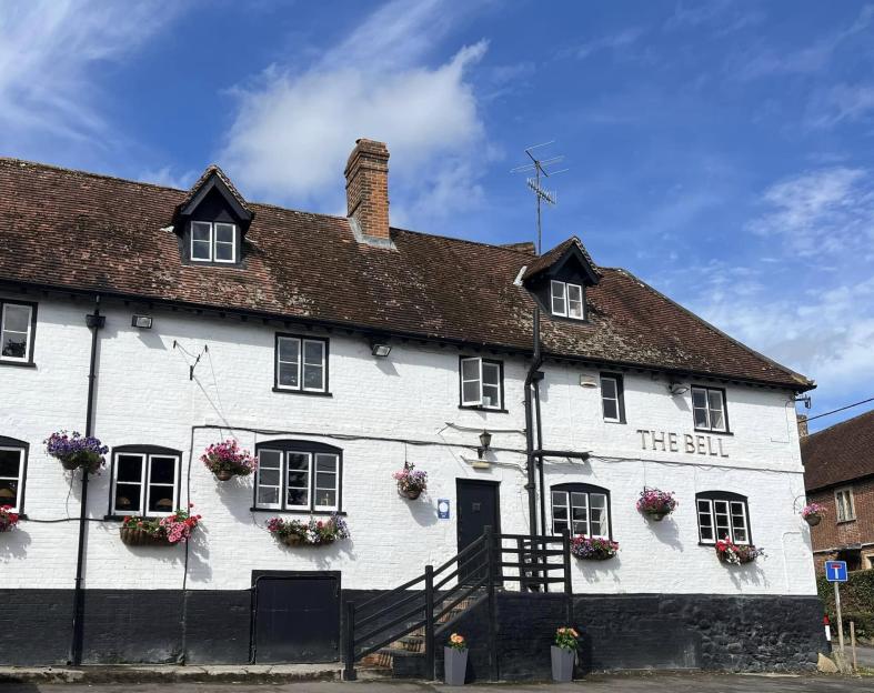 One of the oldest pubs in Britain which opened 700 years ago suddenly closes as owners share ‘heartbreak’