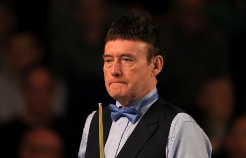 Photo of Jimmy White at a snooker match.