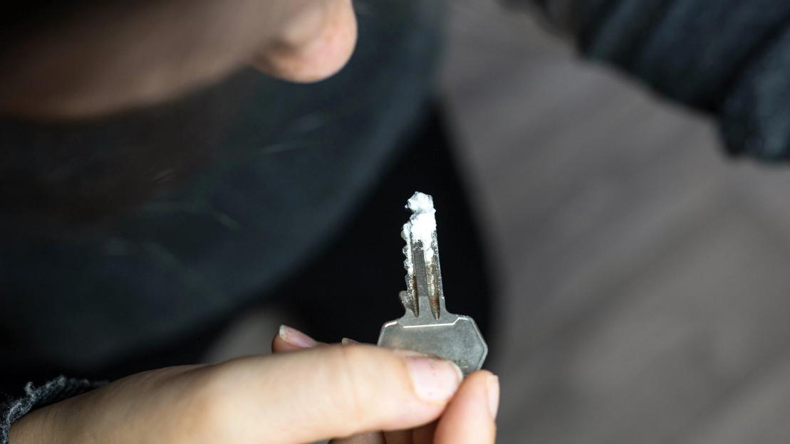 Sniffing cocaine from house keys wrecks locks and costs users thousands, expert warns