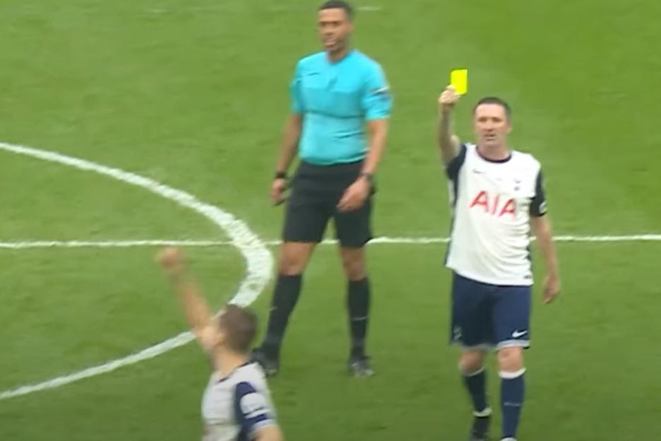 Bizarre moment Robbie Keane gives yellow card to his own team-mate for hilarious reason in Tottenham legends match