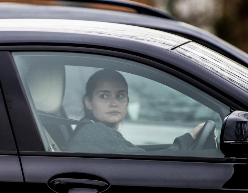 Jacqueline Jossa driving a car without her wedding ring.