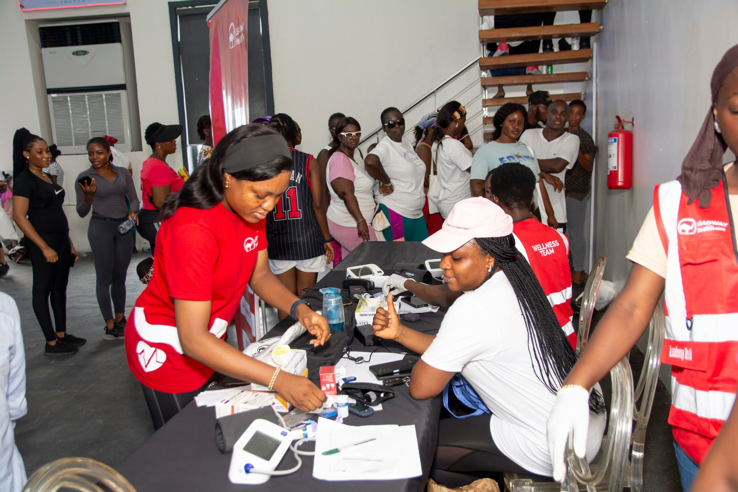 Over 1,000 Attendees Join the Oriflame Wellosophy Fitness Party for a Day of Wellness 21