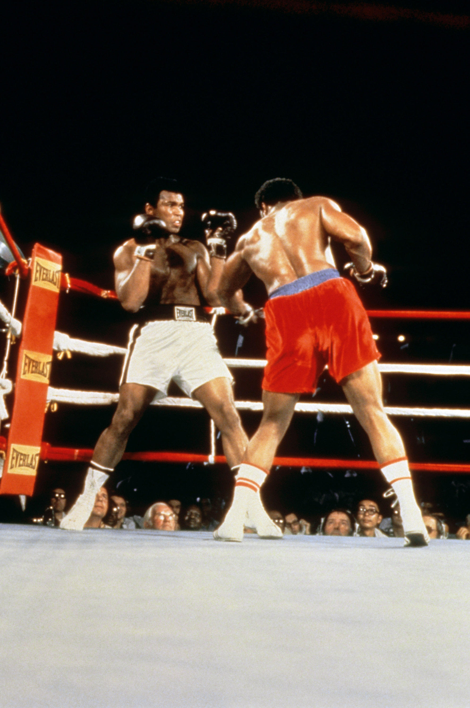 Muhammad Ali and George Foreman boxing in the Rumble in the Jungle.